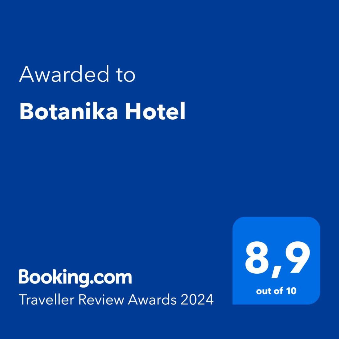 Botanika Hotel บุจัมบุรา ภายนอก รูปภาพ